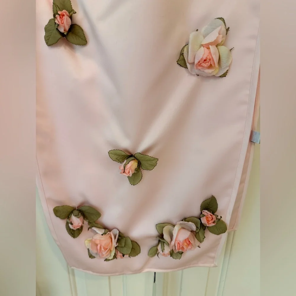 Ilana Wolf NWT Pink Satin Evening Wrap w/ Silk Flower Embellishment. Gorgeous! - Picture 3 of 16